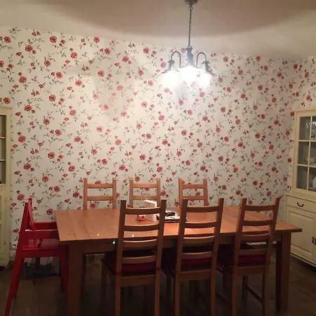Holiday home Family Lynette *